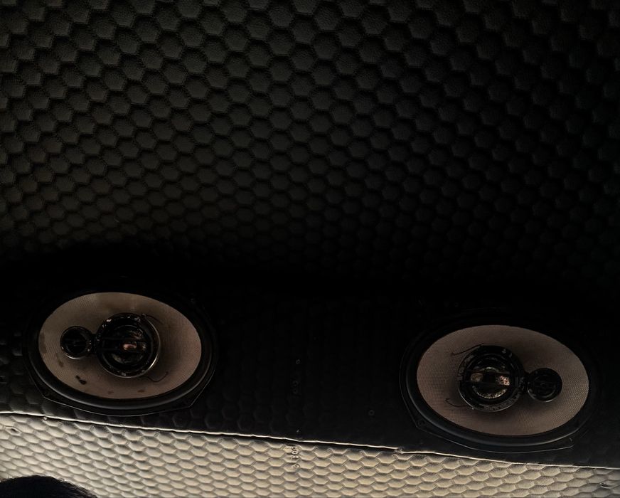 Damas srochna sotiladi