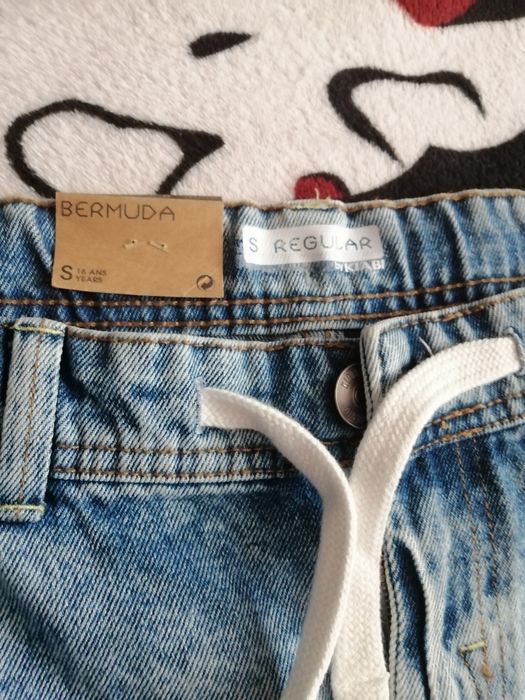 Pantaloni  scurți de blugi mărimea S
