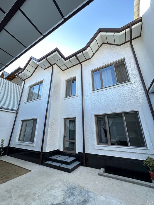 Uchastka hovli sotiladi