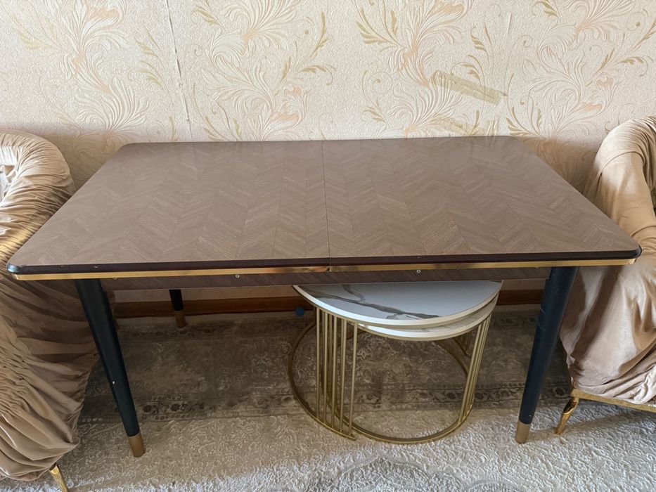 Продам стол, размер 140 *80