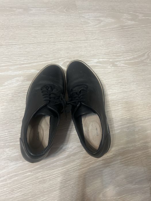 Туфли на низкой подошве Clarks