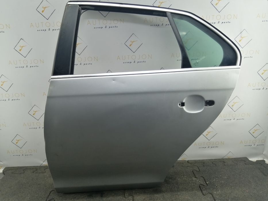 usa stanga spate VOLKSWAGEN JETTA III 1K2 2004 - 2010 1K5833311