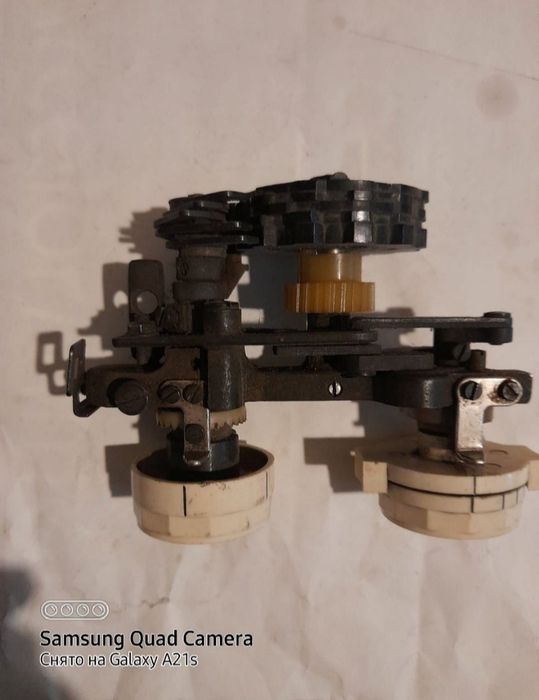 Продаю запчасти для шв.машинки и шв.машина Чайка 3