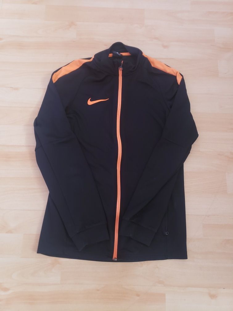 Оригинален екип Nike Dri-Fit S