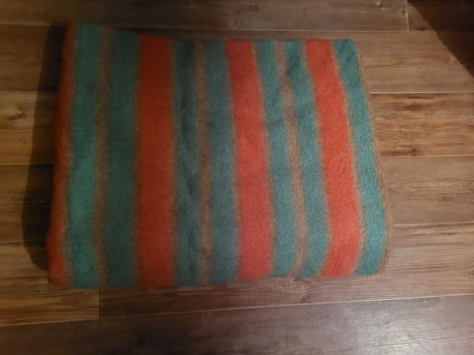 Одеяло шерстяное 4000 тенге