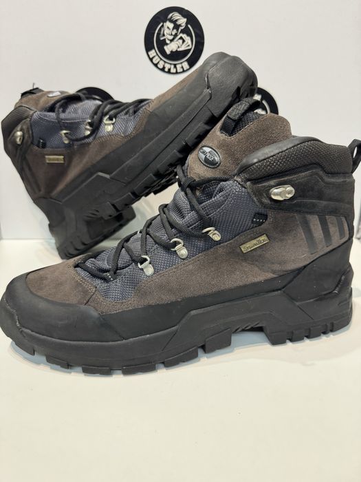 Зимни туристически обувки ADIDAS WATERPROOF .Номер 48.5
