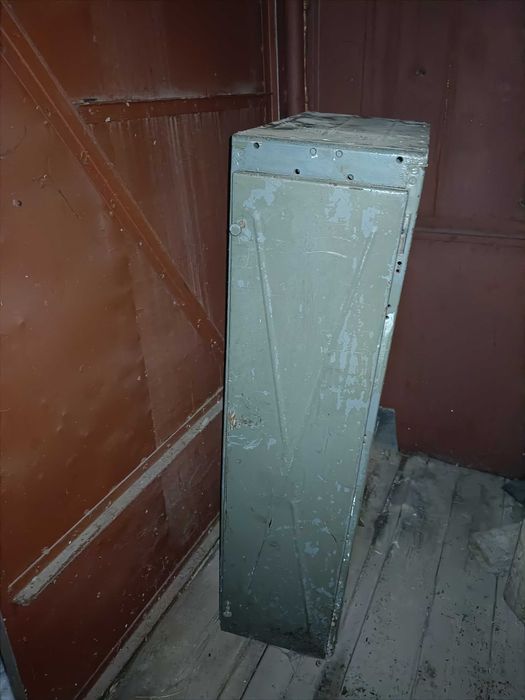 Шкаф электротехнический металлический