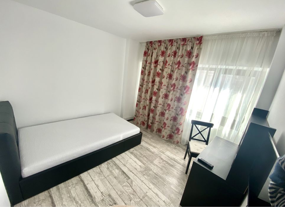 Vand apartament 3 camere 100mp Unirii sud