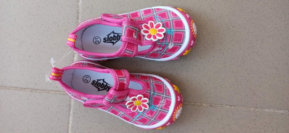 Pantofi espadrile fetite culoare roz noi cu albinute 21  si marimea 23