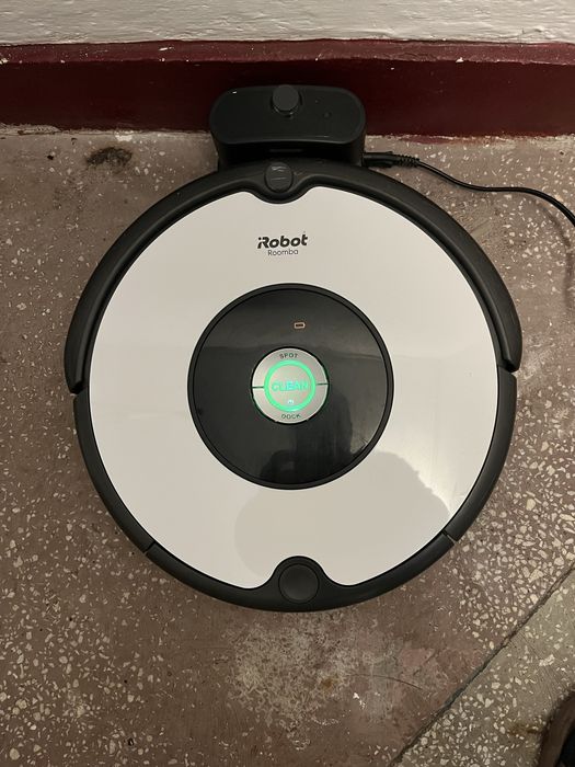 Irobot Roomba foarte putin folosit.