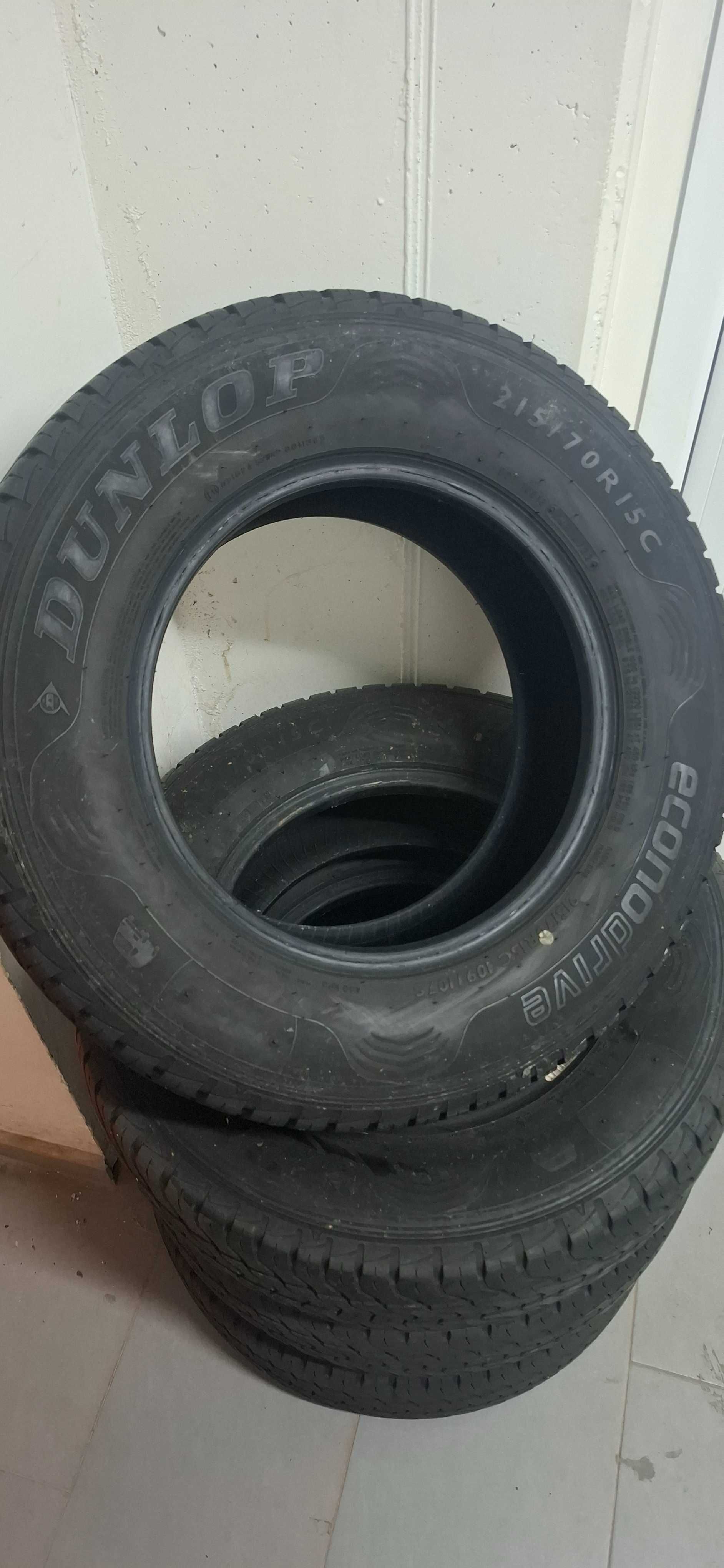 4бр. 215/70/15C Dunlop 7mm грайфер, дот 22г. Предлагаме монтаж +++