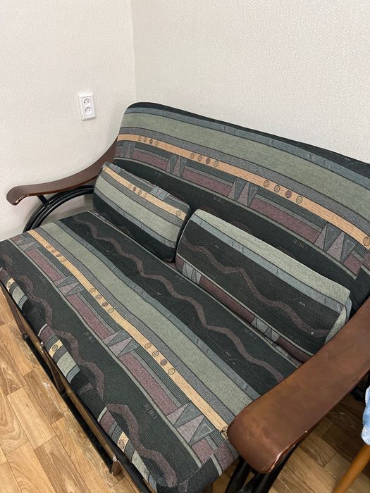 Диван раскладужка срочно продам