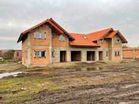 Casa duplex cu garaj - 5 min. de rond Penny
