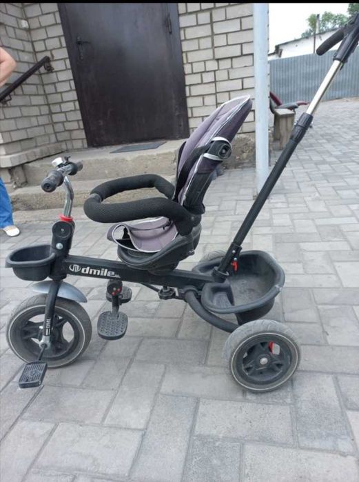 Срочно продам детский трёхколёсный велик.
