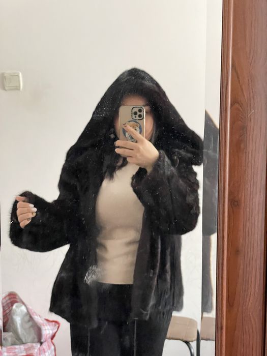 Продам шубу норковую