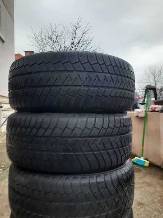 4 Броя 255/55/18 Michelin 2бр - 5,5мм, 2бр - 5мм