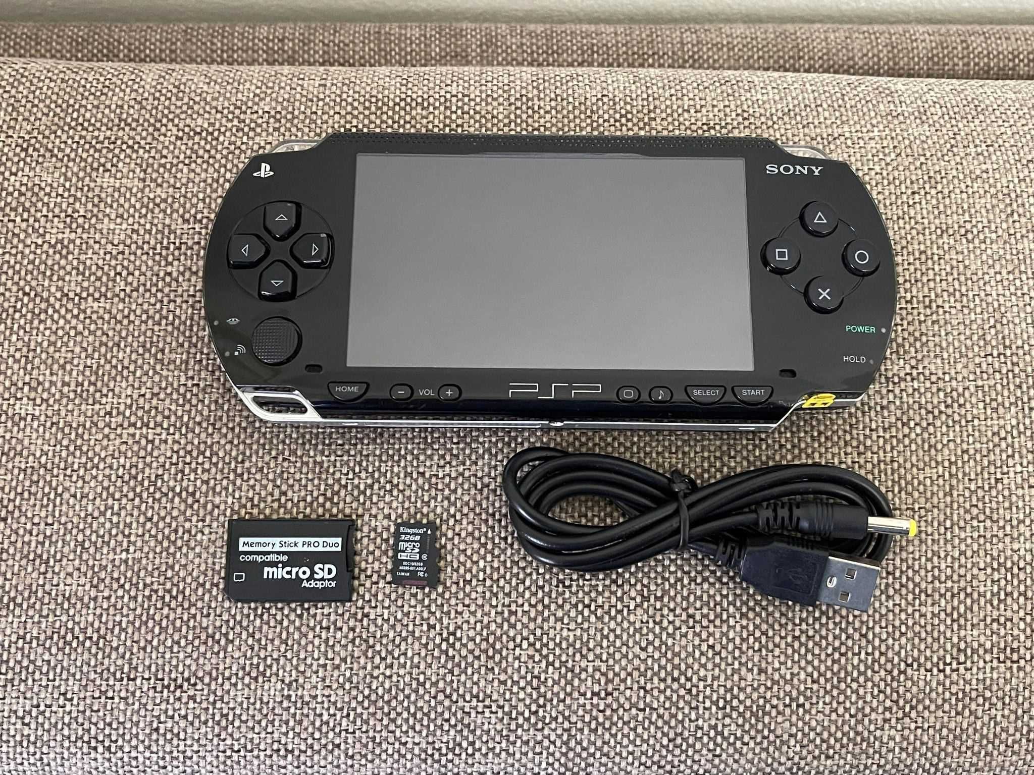 PSP Sony portabil modat cu 190 jocuri pe card NFS,GTA,Minecraft,etc