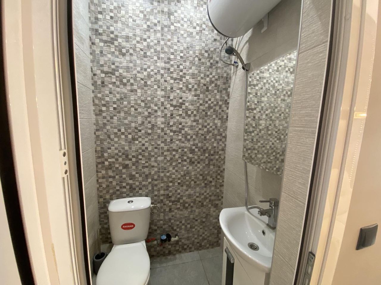 Дава се под наем Офис в Варна, Владислав Варненчик - 15 кв.м за 229.5 € - Снимка #1