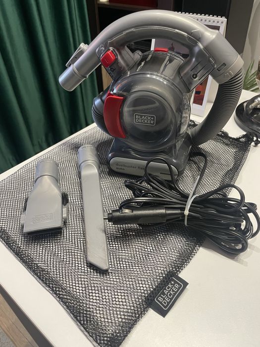 Aspirator auto BLACK & DECKER
