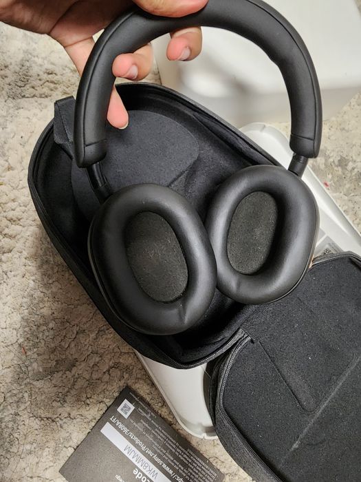 Sony 1000wh XM5 headphones