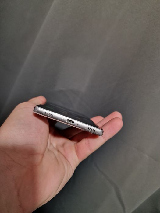 Huawei P8 – 16GB, liber de rețea, stare bună