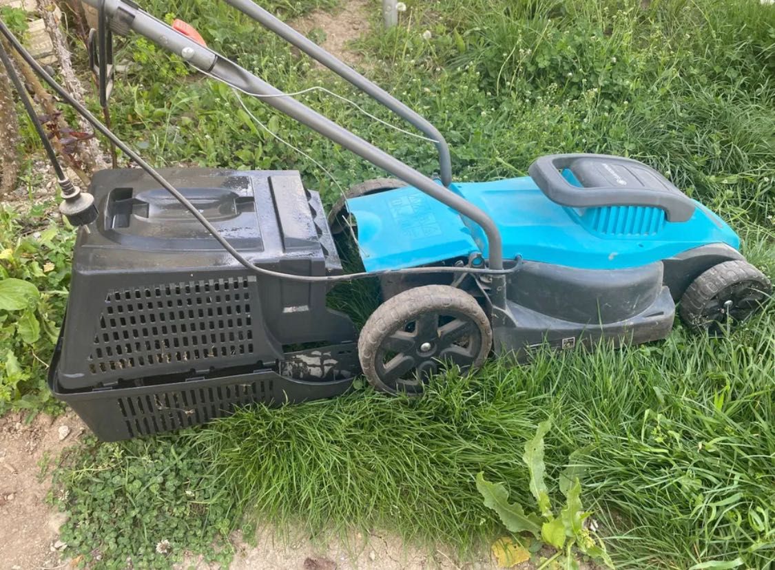 Продавам електрическа косачка Gardena