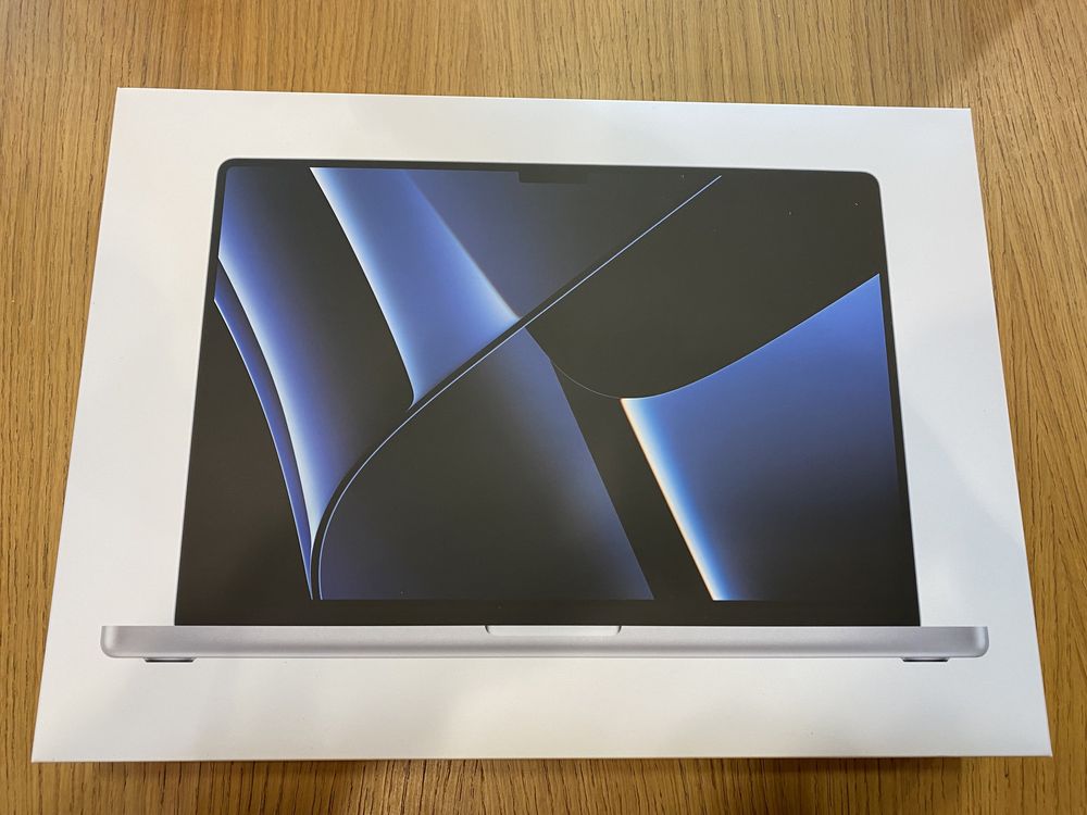 Нов Macbook Pro 16" M2 Pro 12CPU/19GPU/16 RAM/512GB SSD Гаранция