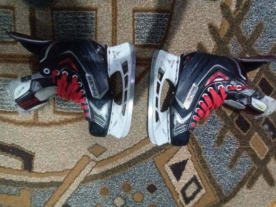 Patine bauer în stare foarte bună mărime 38,5