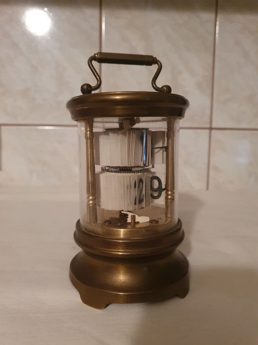 Ceas de Birou tip Calendar