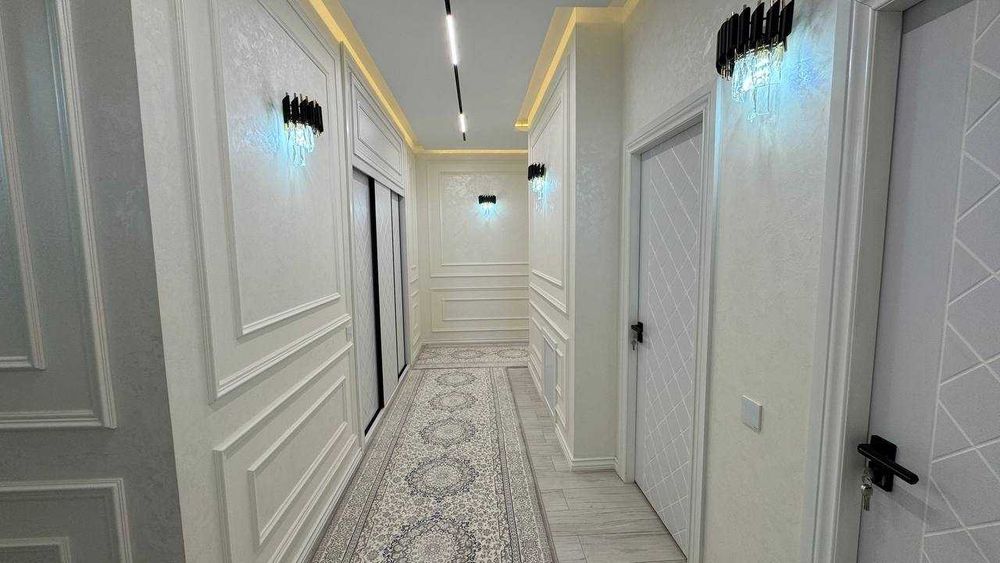 Шахар маркази 7 қаватда 3 хонали квартира сотилади. ID: 1481