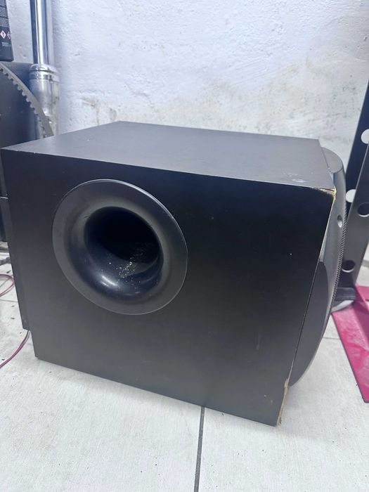 Subwoofer cu aplificator Logitech z5500