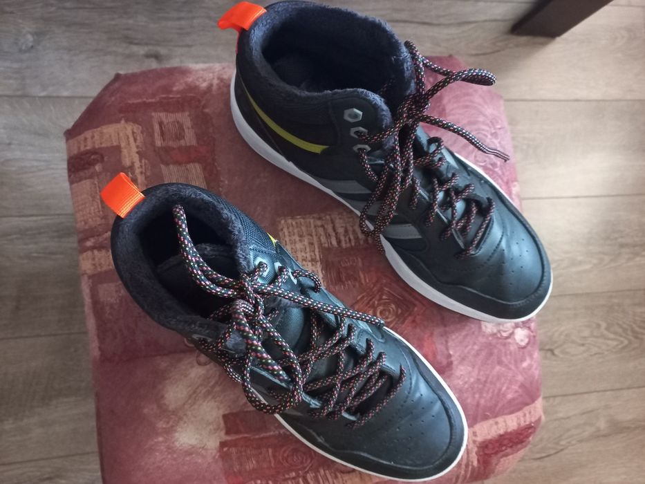 Продавам маратонки,,Adidas "