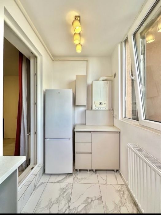 Inchiriez garsoniera in Militari Residence .