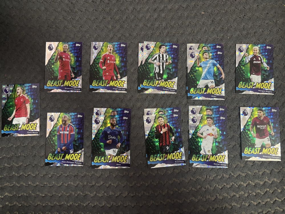 Продавам карти Topps Premier League 25/26