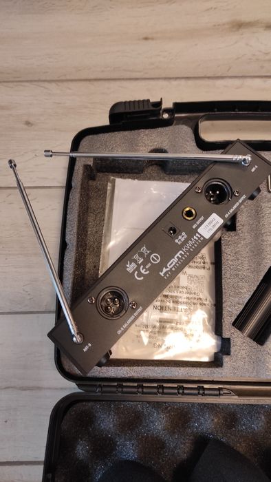 Set 2 microfoane si receptor VHF KAM KWD6