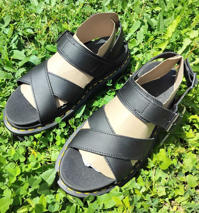 Vând sandale damă Dr. Martens, nr. 39