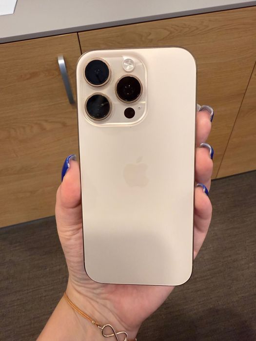 iPhone 16 pro 256 gb