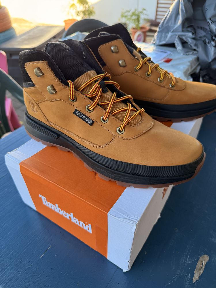 Bocanci noi Timberland marimea 43