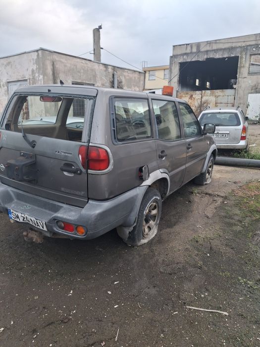 Nissan terrano 2 pentru piese