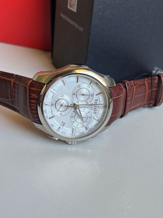Ceas Tissot Couturier Chronograph, curea piele maro