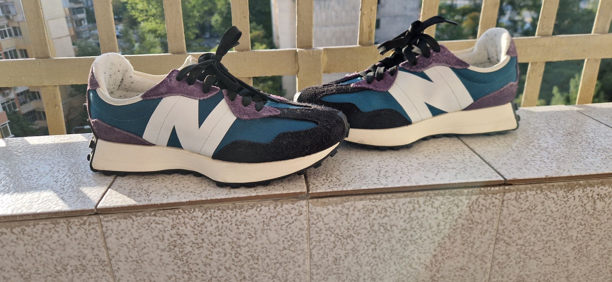 маратонки new balance