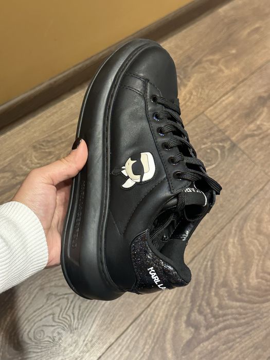 Сникърси KARL LAGERFELD р-р 35