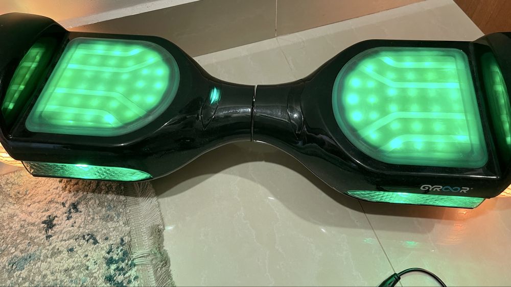 Hoverboard Gyroor G11 Full Led  Roti 6.5” Autonomie 6-13km Motor 2x200