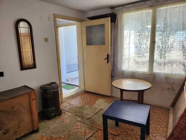 Продава се Къща в Търговище, Център - 90 кв.м за 907 €/кв.м - Снимка #6