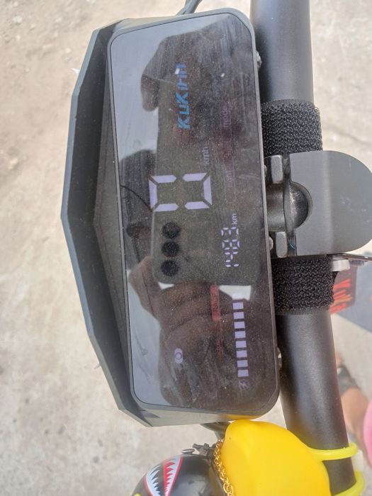 Vând urgent!!Trotineta kukirin g2