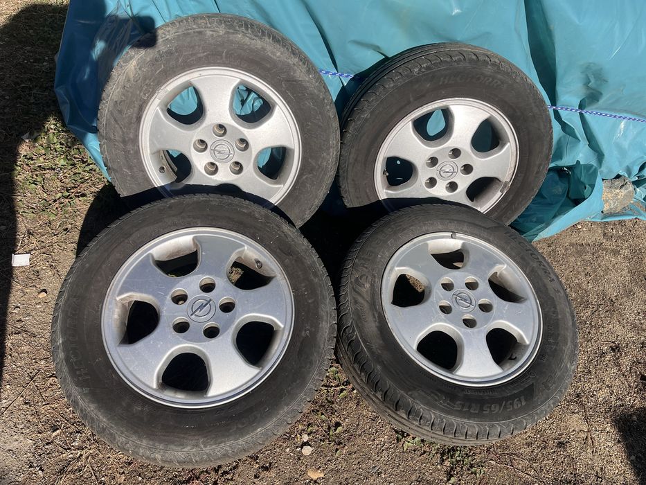 Anvelope cu tot cu jante