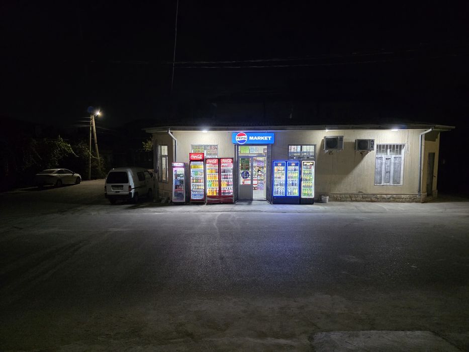 Magazin sotiladi 100 kvadrat. Nejiloy.