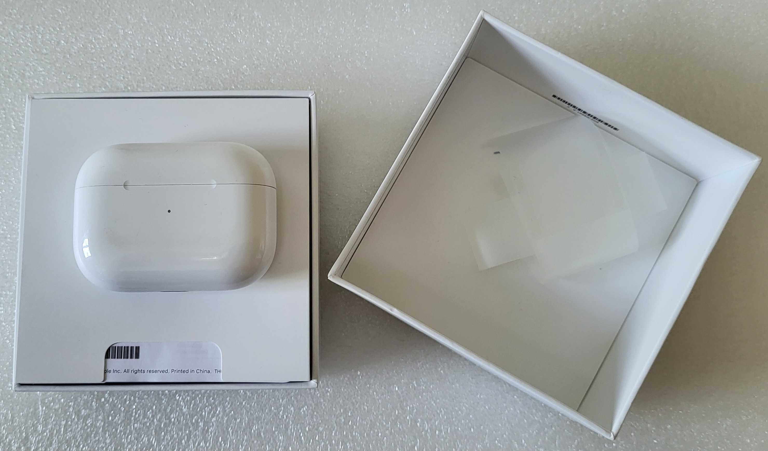 Apple AirPods Pro (1nd gen. with MagSafe Lightning Charging Case)