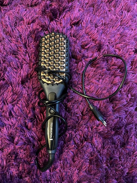 Perie electrica de indreptat parul