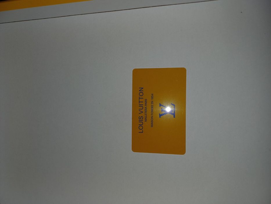 LV Зимна шапка черна